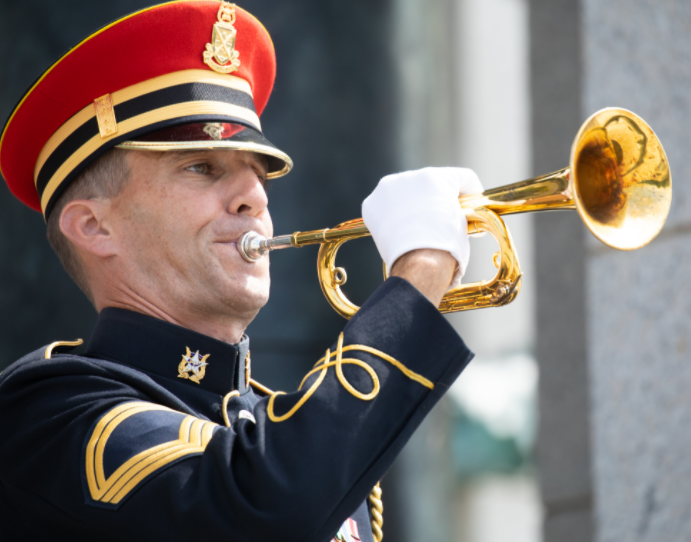 How to become a military musician
